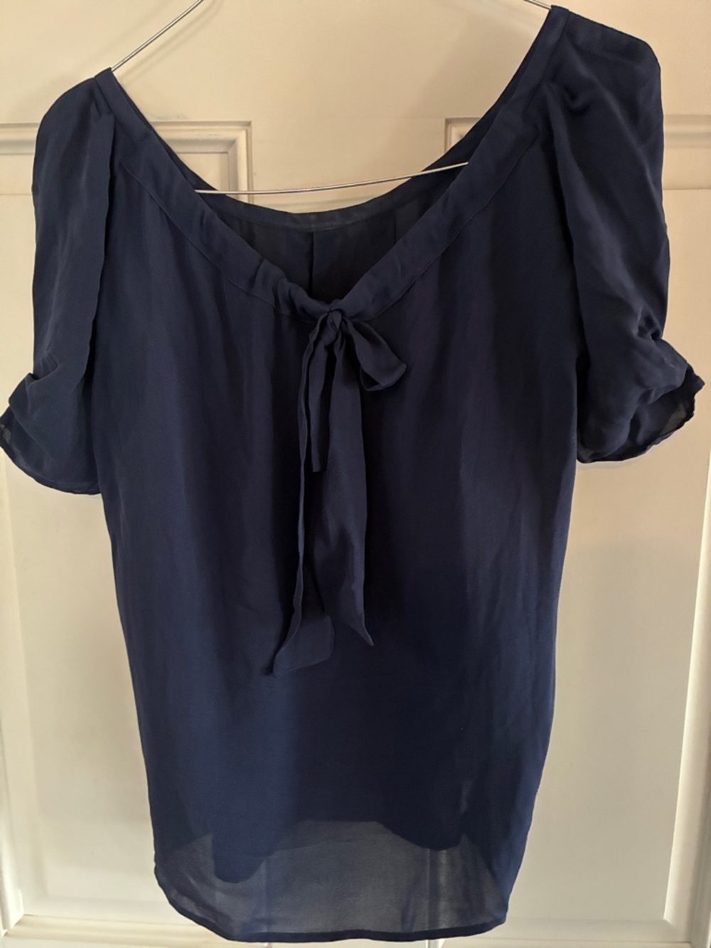 Joie Navy Silk Short-Sleeve Scoop Neck Blouse with Tie on Back Size XS - Picture 2 of 4
